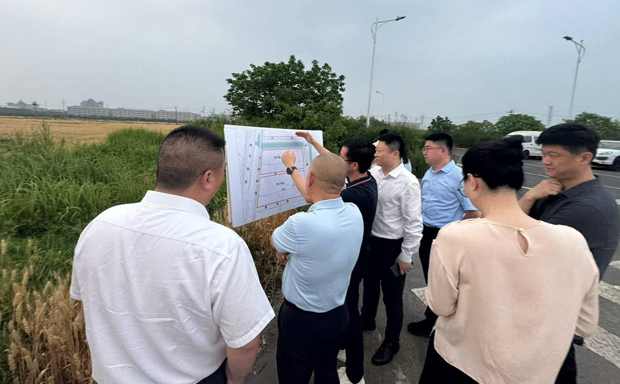 大驰创新陪同金董踏勘苏州新地块 共绘长三角总部智造基地蓝图 (2).jpg 大驰创新陪同金董踏勘苏州新地块 共绘长三角总部智造基地蓝图 (2).jpg